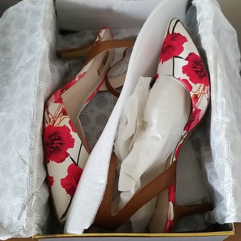 EUC Louise at Cie Lo-Esperance Ankle Strap Heels - Picture 3 of 7